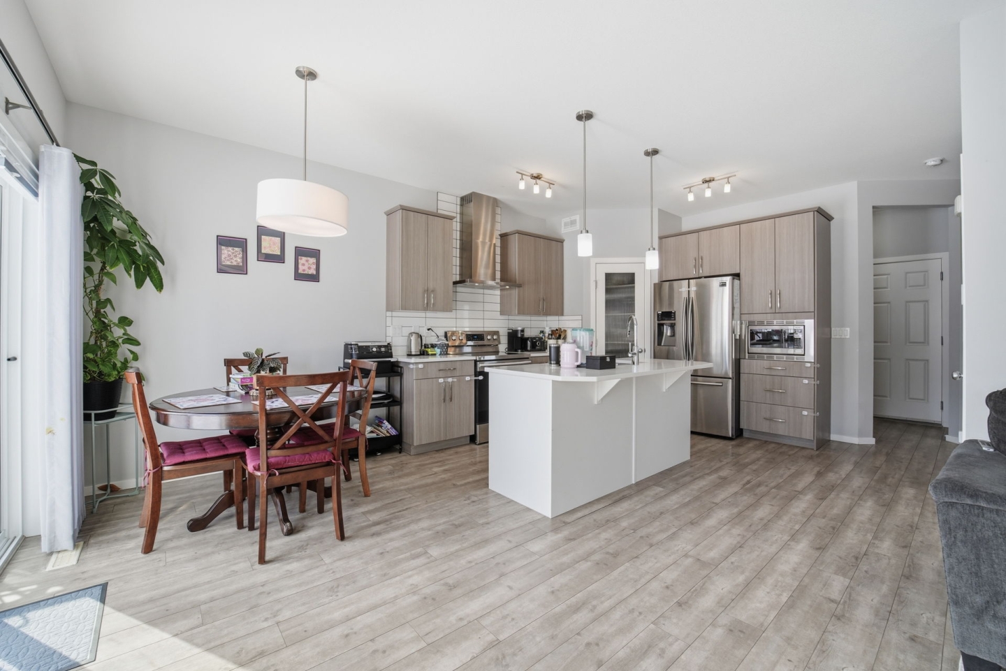 394 Hassard Close – Tyler Fox-QuikSell-10